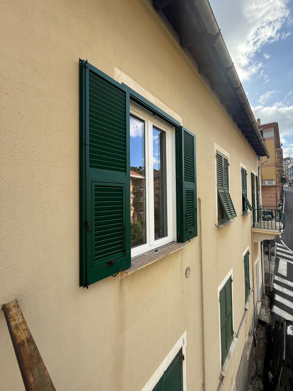 Ristrutturazione serramenti e porte a Celle Ligure